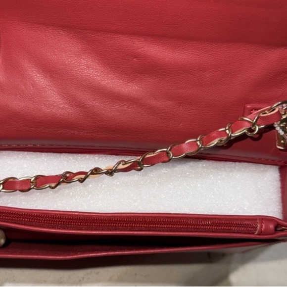 BADGLEY MISCHKA CROSSBODY BAG NWT RED OR PUTTY - Picture 5 of 11